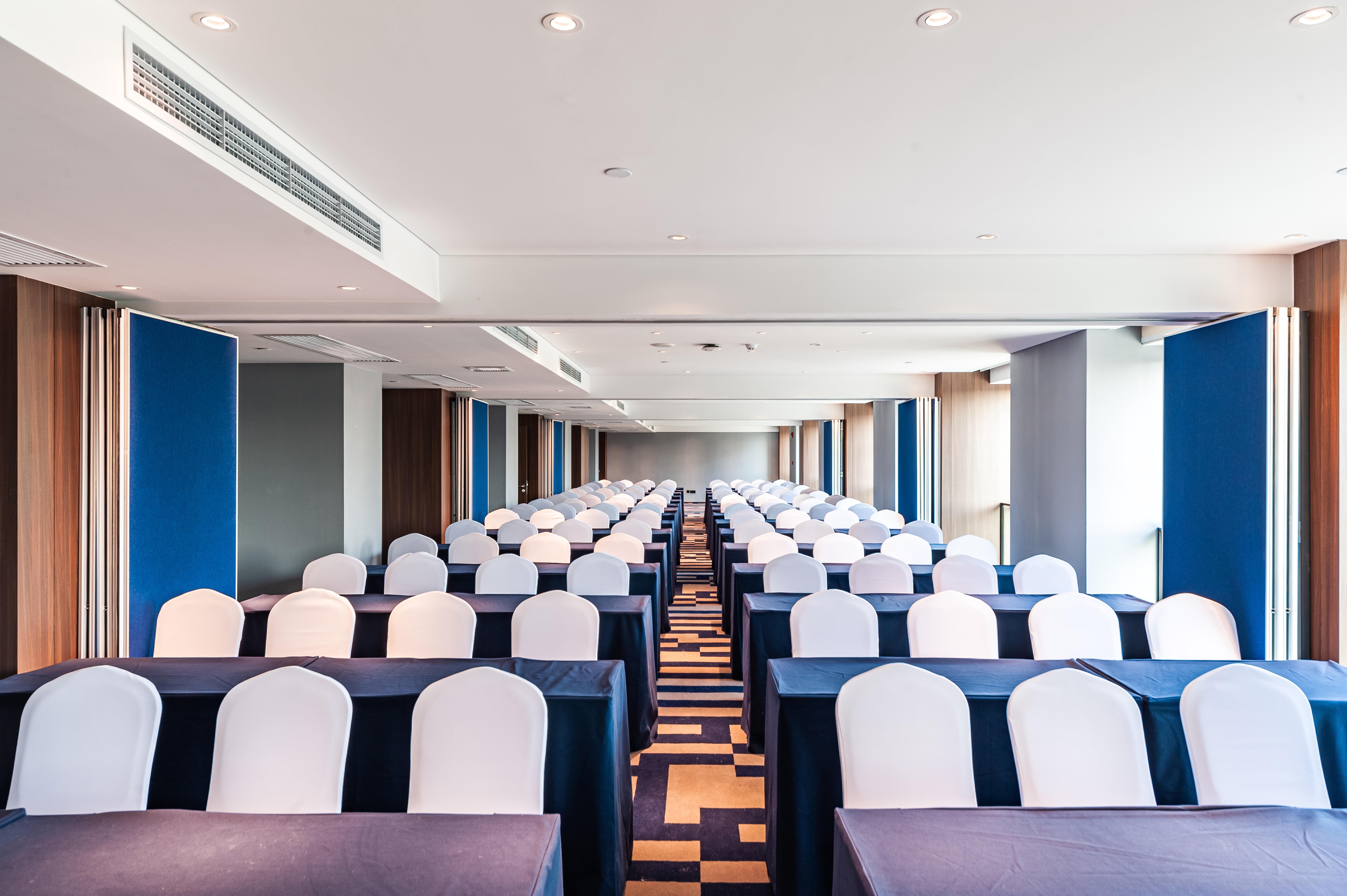 Holiday Inn Express Shanghai Baoyang By Ihg Exterior photo